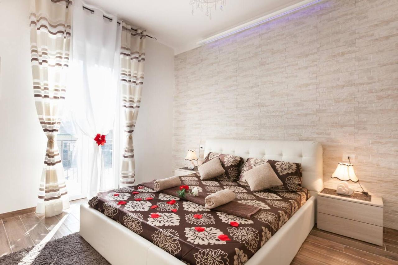 Apartament Residenza Larissa Luxury 1 Werona Zewnętrze zdjęcie